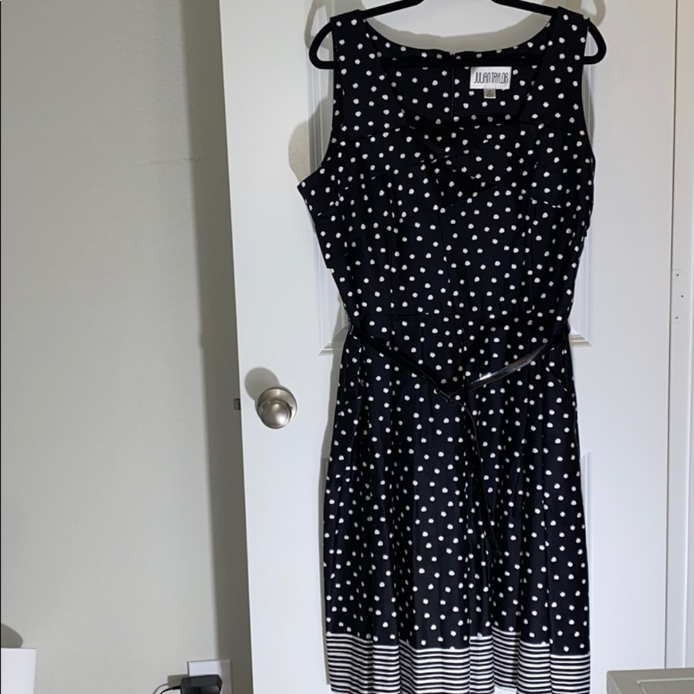 EUC black and white sleeveless polka dot dress.